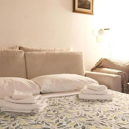 Cozy Apartment Near Train Station Florenz Exterior foto