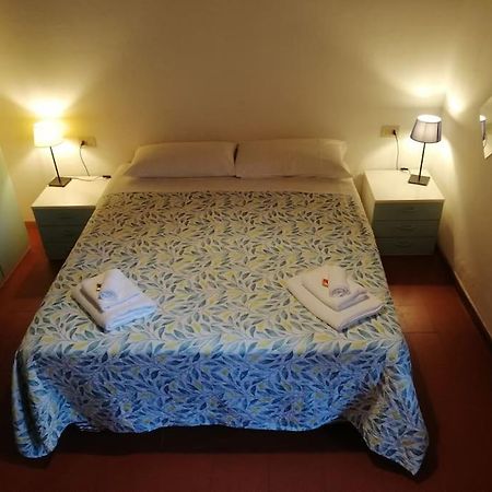 Cozy Apartment Near Train Station Florenz Exterior foto