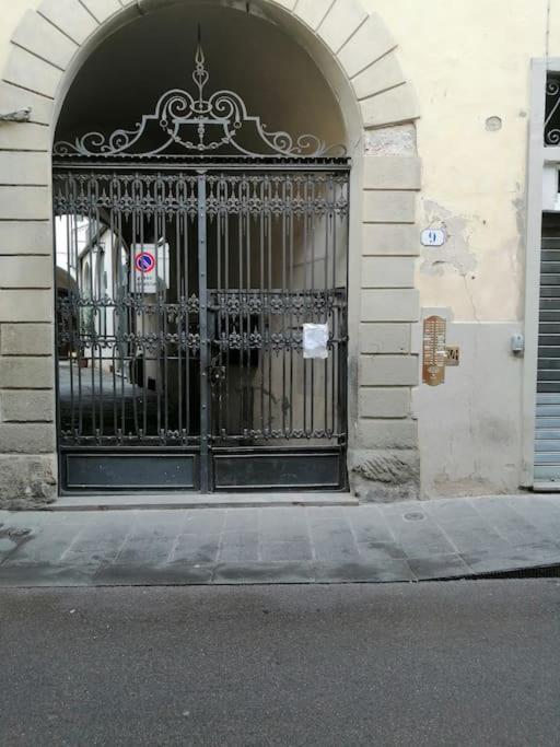 Cozy Apartment Near Train Station Florenz Exterior foto