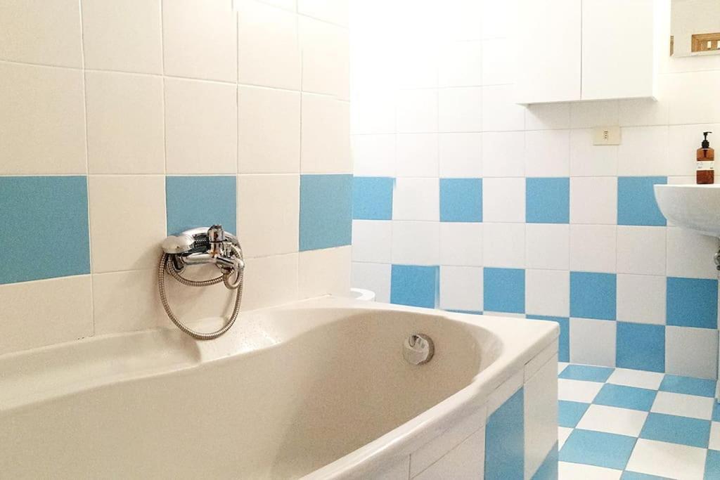 Cozy Apartment Near Train Station Florenz Exterior foto